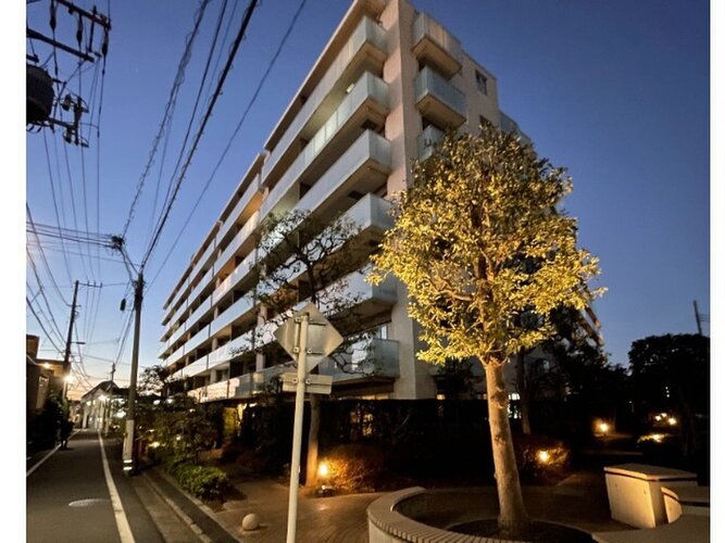 目黒線「洗足」駅徒歩9分、「西小山」駅徒歩9分