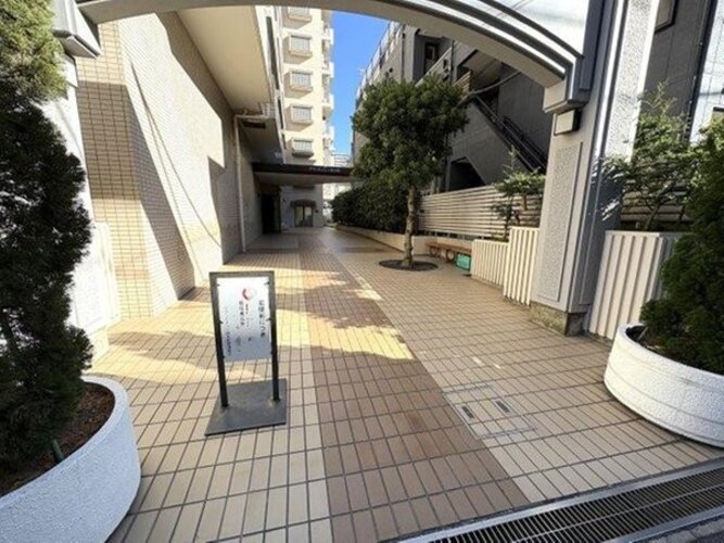 エントランス エントランス