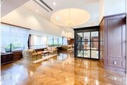重厚なイメージを受けるマンション。住むほどにその印象が誇らしくなります。 重厚なイメージを受けるマンション。住むほどにその印象が誇らしくなります。
