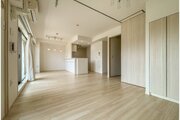 爽やかな風がそよぐ光に溢れた空間。清々しい気持ちになるお部屋です。