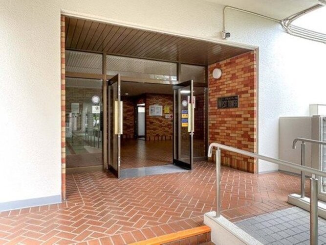 エントランス エントランス