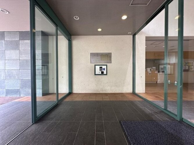 エントランス エントランス