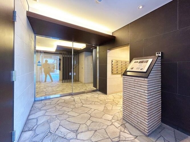 エントランス エントランス