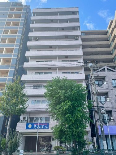 駒込駅まで徒歩11分。都市生活の利便性と充実感を得られる立地に佇んでいます。 駒込駅まで徒歩11分。都市生活の利便性と充実感を得られる立地に佇んでいます。