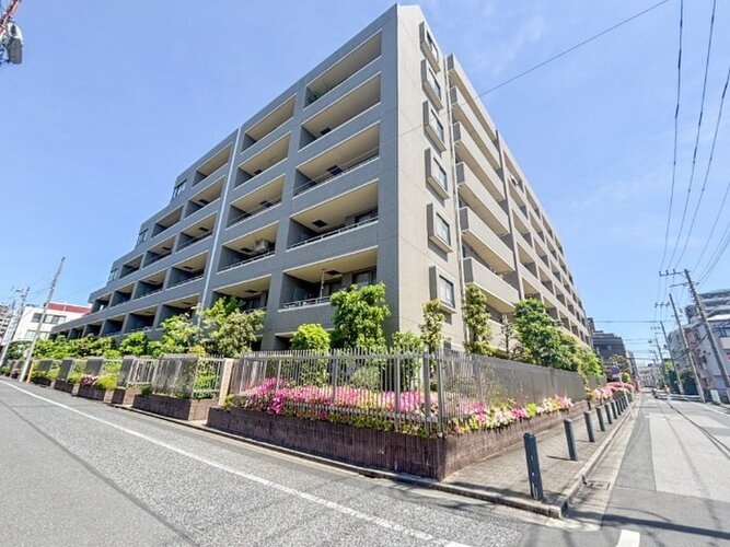 都営新宿線「船堀」駅徒歩5分、急行停車駅、新宿まで1本でアクセス可能! 都営新宿線「船堀」駅徒歩5分、急行停車駅、新宿まで1本でアクセス可能!