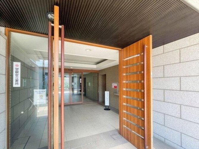 エントランス エントランス