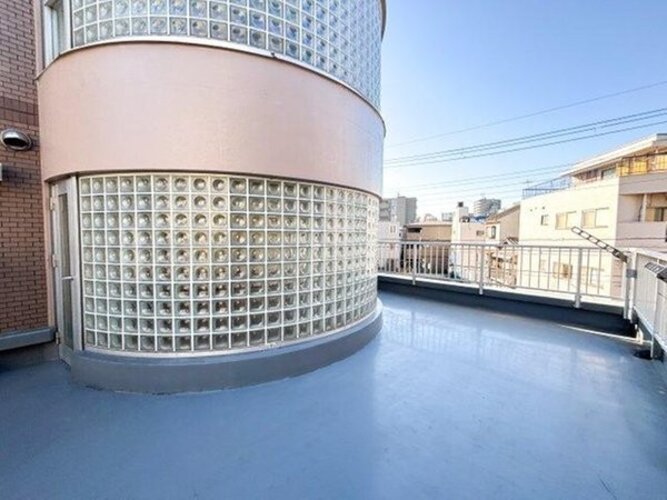 バルコニー バルコニー