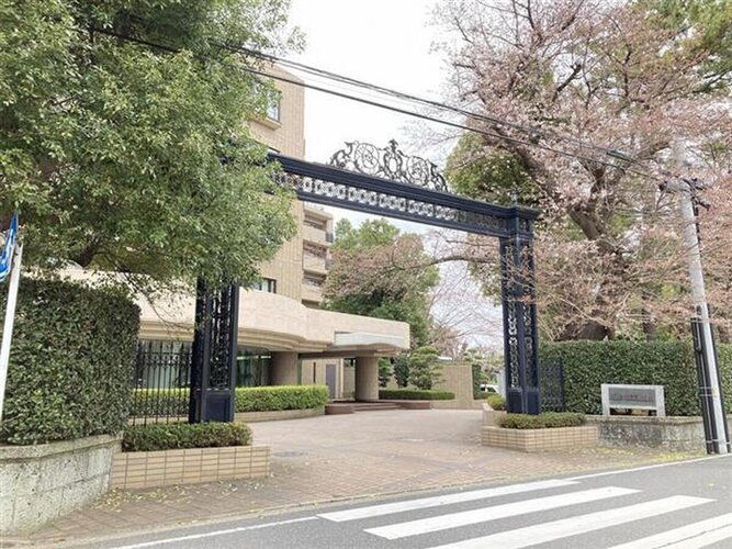 西千葉駅より徒歩9分。都市機能の利便性を感じられる立地に建つマンションです。 西千葉駅より徒歩9分。都市機能の利便性を感じられる立地に建つマンションです。