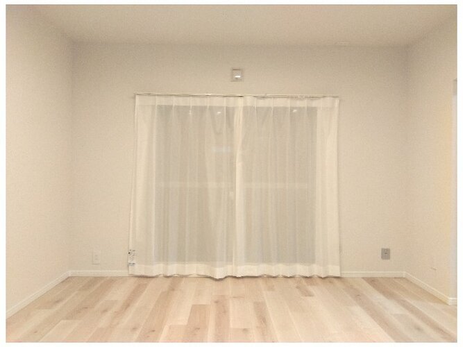 爽やかな風がそよぐ光に溢れた空間。清々しい気持ちになるお部屋です。 爽やかな風がそよぐ光に溢れた空間。清々しい気持ちになるお部屋です。