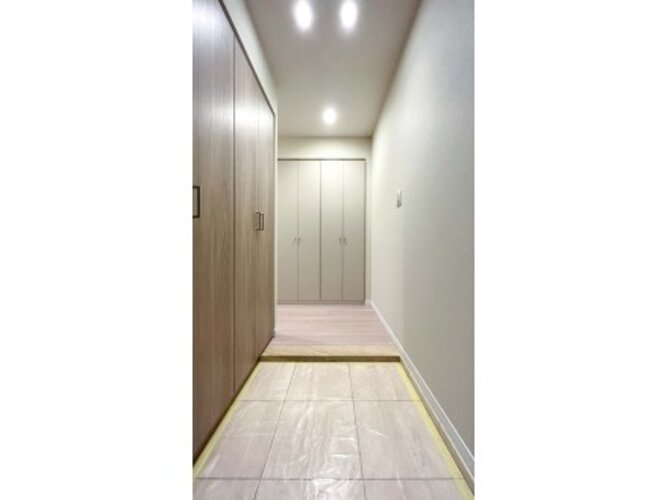 玄関:2023年7月撮影 玄関:2023年7月撮影