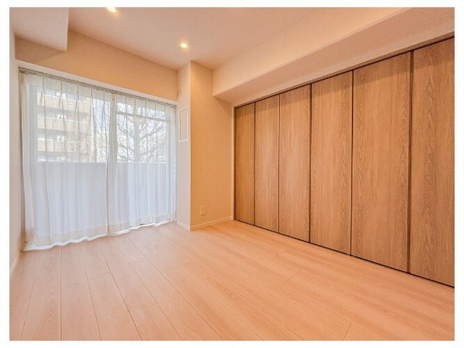 シンプルな仕上がりのプライベート空間。自分の個性を飾るに相応しい癒しとくつろぎの空間を演出します。