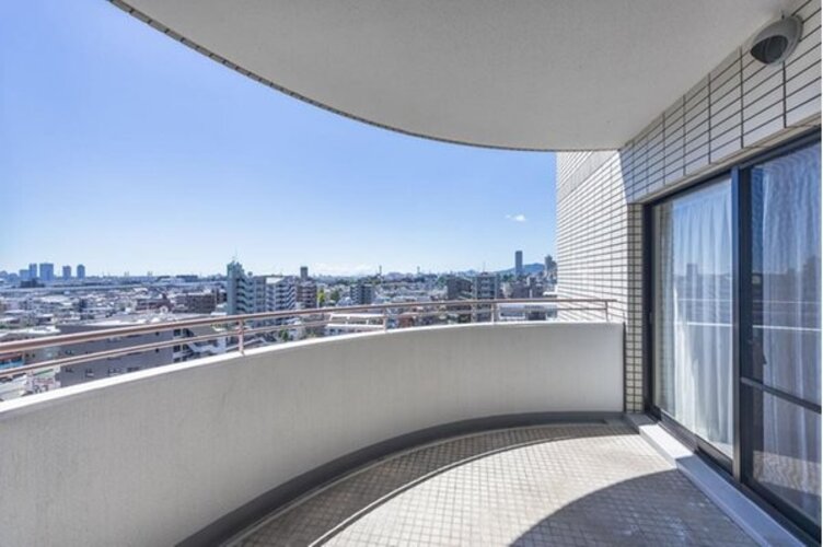 バルコニー バルコニー