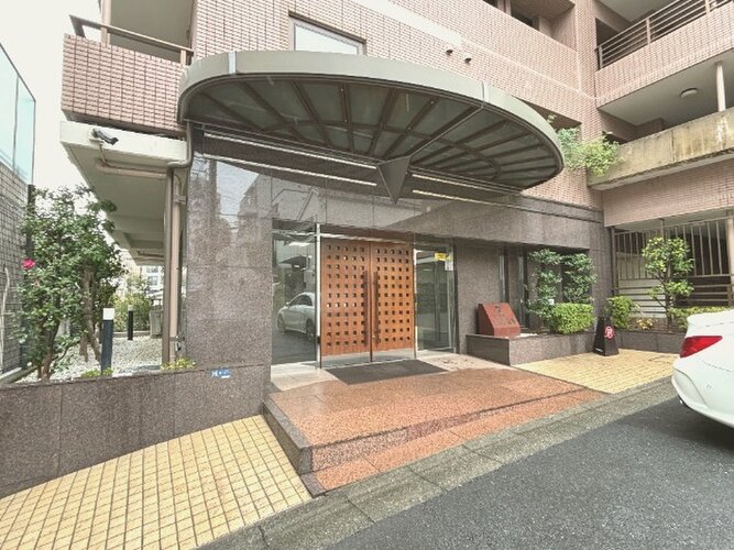 オートロック、防犯カメラがありセキュリティ面も安心。 オートロック、防犯カメラがありセキュリティ面も安心。