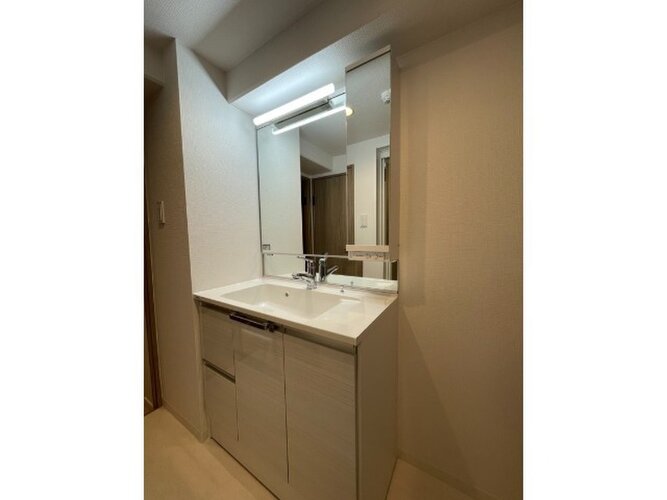 快適に過ごせることはもちろん、気品や優雅さを兼ね備えたパウダールームです。 快適に過ごせることはもちろん、気品や優雅さを兼ね備えたパウダールームです。