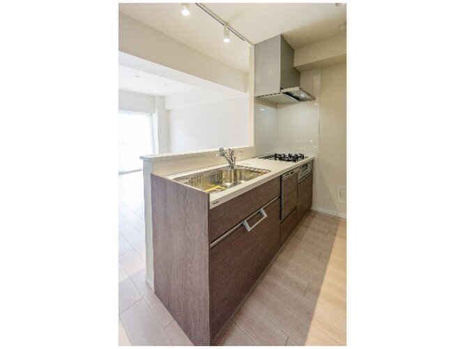 テンポよく進む調理。サクサク進められる後片付け。スタイリッシュなキッチンがサポートいたします。