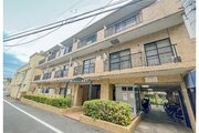 西巣鴨駅まで徒歩9分。都市生活の利便性と充実感を得られる立地に佇んでいます。 西巣鴨駅まで徒歩9分。都市生活の利便性と充実感を得られる立地に佇んでいます。