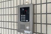 夜間オートロックつき 夜間オートロックつき
