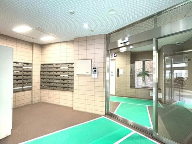 エントランス エントランス