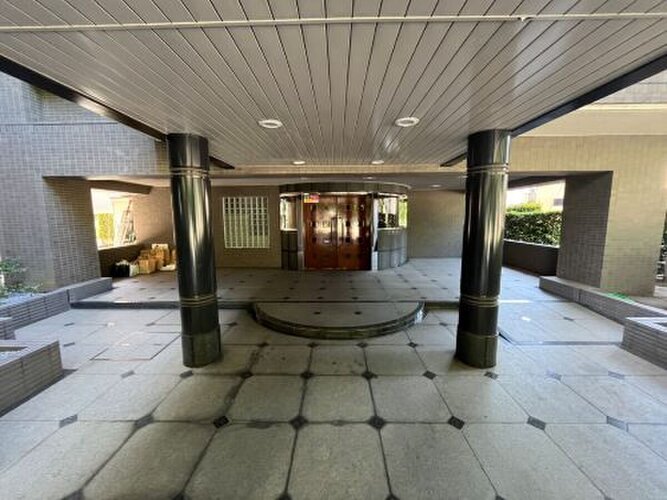 角部屋、二面バルコニー、眺望・通風良好