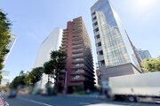 重厚なイメージを受けるマンション。住むほどにその印象が誇らしくなります。 重厚なイメージを受けるマンション。住むほどにその印象が誇らしくなります。