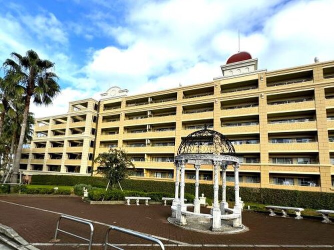 「上矢部」バス停まで徒歩 4 分JR東海道線「戸塚」駅までバス 1 4 分 「上矢部」バス停まで徒歩 4 分JR東海道線「戸塚」駅までバス 1 4 分