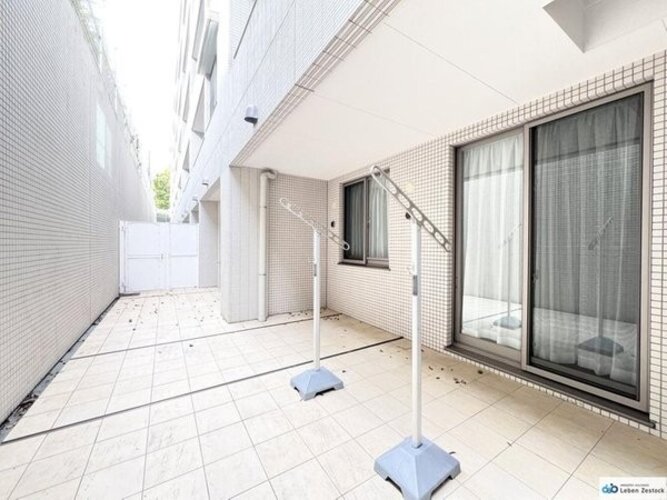 バルコニー バルコニー