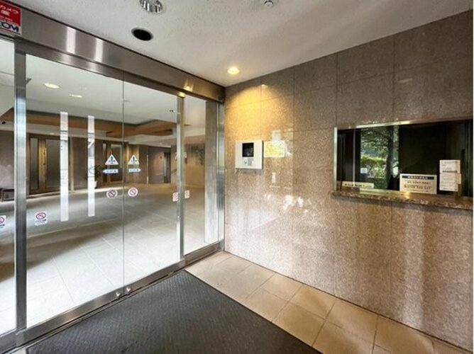 エントランス エントランス