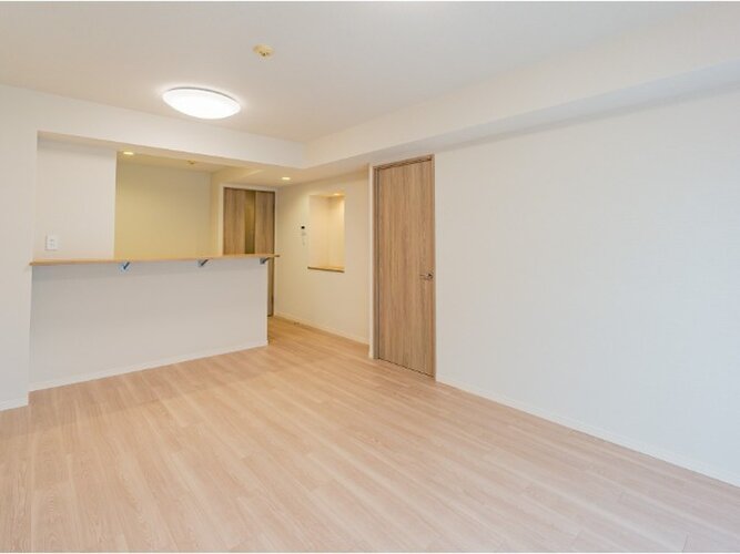 内装はシンプルに落ち着きのある空間にしています。ゆったりとしたひとときを過ごせそうです♪