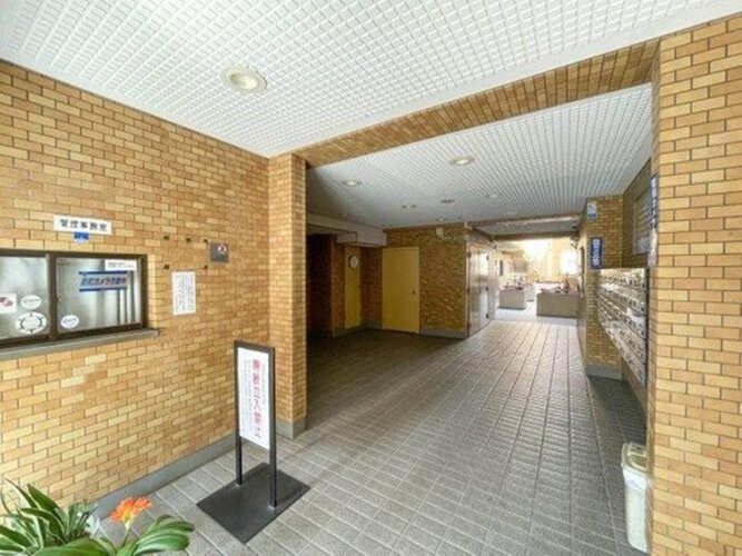 エントランス エントランス