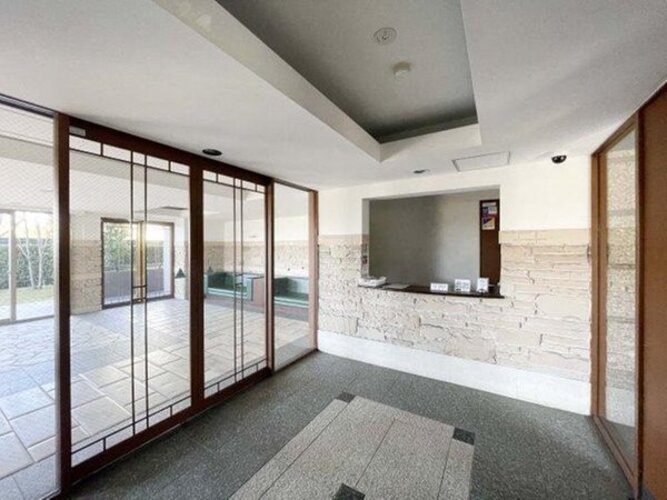 エントランス エントランス