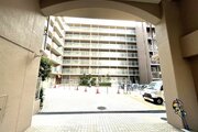 京都市営地下鉄烏丸線 「今出川」駅まで徒歩23分、京都市営バス 「千本今出川」バス停まで徒歩5分