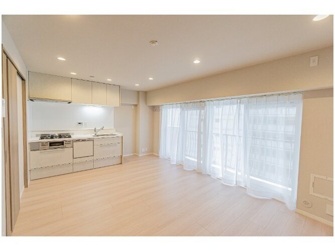 ゆったりくつろげる上質なリビングダイニングは、あなたの暮らしにより価値のある時間を演出してくれます。 ゆったりくつろげる上質なリビングダイニングは、あなたの暮らしにより価値のある時間を演出してくれます。