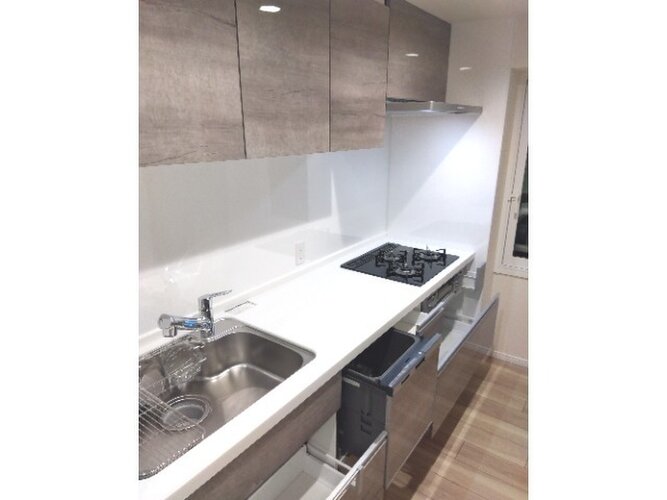 テンポよく進む調理。サクサク進められる後片付け。スタイリッシュなキッチンがサポートいたします。