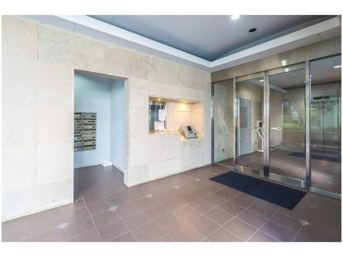 高級感溢れるロビー。安心のオートロックセキュリティシステム！