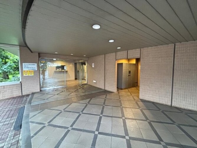 エントランス エントランス