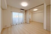 内装はシンプルに落ち着きのある空間にしています。ゆったりとしたひとときを過ごせそうです♪