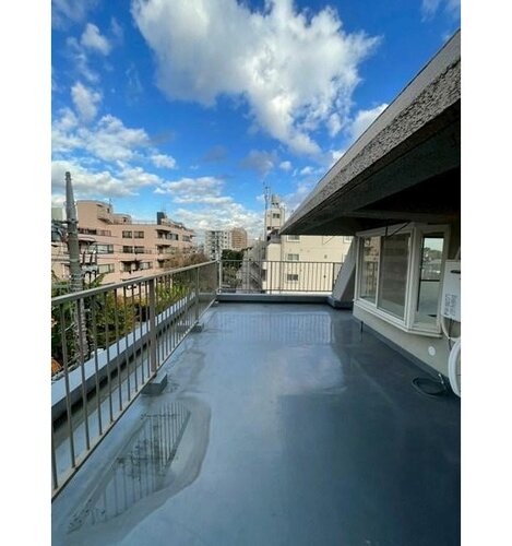 バルコニー バルコニー