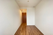 真ん中のお部屋はドア下を明るく照らしてくれます。 真ん中のお部屋はドア下を明るく照らしてくれます。