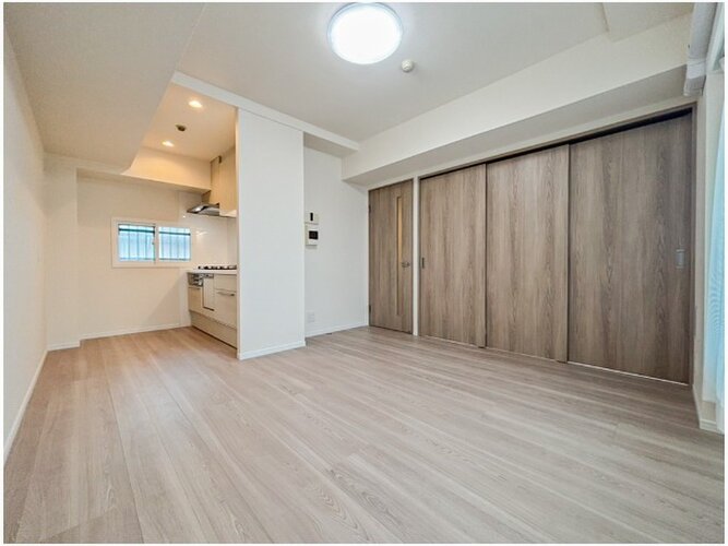 内装はシンプルに落ち着きのある空間にしています。ゆったりとしたひとときを過ごせそうです♪