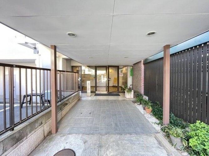 エントランス エントランス