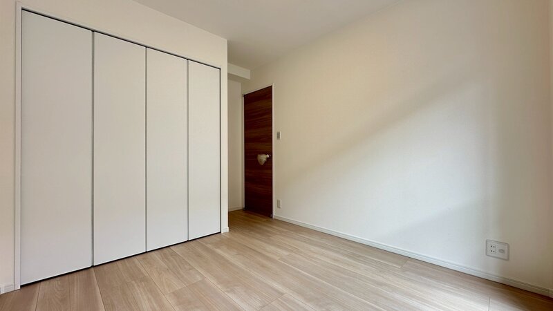 洋室②　約4.9帖