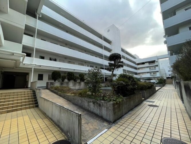 【外観】南千里オリーブヴィラS棟 【外観】南千里オリーブヴィラS棟